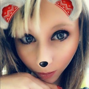 Meet your Posher, Carolyn